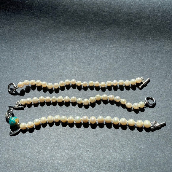 Set of 3 Baroque Pearl Bracelets with Cloisonne Globe Bead - Picture 3 of 7